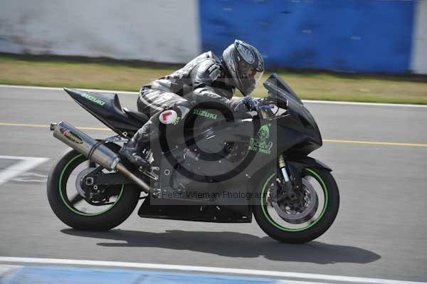 Motorcycle action photographs;Trackday digital images;donington;donington park leicestershire;donington photographs;event digital images;eventdigitalimages;no limits trackday;peter wileman photography;trackday;trackday photos