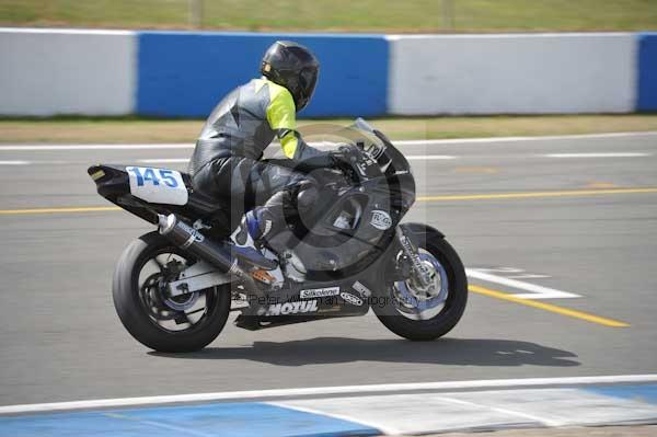 Motorcycle action photographs;Trackday digital images;donington;donington park leicestershire;donington photographs;event digital images;eventdigitalimages;no limits trackday;peter wileman photography;trackday;trackday photos
