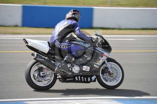 Motorcycle action photographs;Trackday digital images;donington;donington park leicestershire;donington photographs;event digital images;eventdigitalimages;no limits trackday;peter wileman photography;trackday;trackday photos