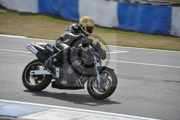 Motorcycle action photographs;Trackday digital images;donington;donington park leicestershire;donington photographs;event digital images;eventdigitalimages;no limits trackday;peter wileman photography;trackday;trackday photos