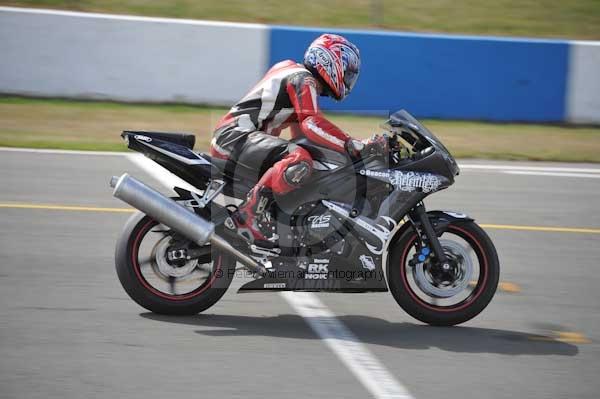 Motorcycle action photographs;Trackday digital images;donington;donington park leicestershire;donington photographs;event digital images;eventdigitalimages;no limits trackday;peter wileman photography;trackday;trackday photos
