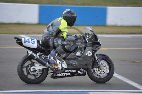 Motorcycle action photographs;Trackday digital images;donington;donington park leicestershire;donington photographs;event digital images;eventdigitalimages;no limits trackday;peter wileman photography;trackday;trackday photos