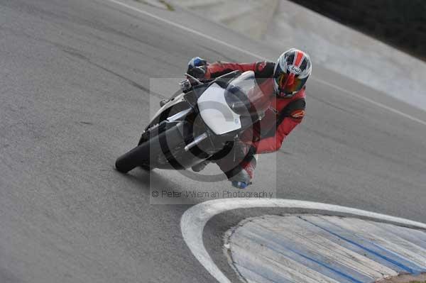 Motorcycle action photographs;Trackday digital images;donington;donington park leicestershire;donington photographs;event digital images;eventdigitalimages;no limits trackday;peter wileman photography;trackday;trackday photos