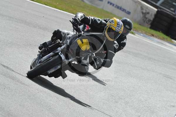 Motorcycle action photographs;Trackday digital images;donington;donington park leicestershire;donington photographs;event digital images;eventdigitalimages;no limits trackday;peter wileman photography;trackday;trackday photos