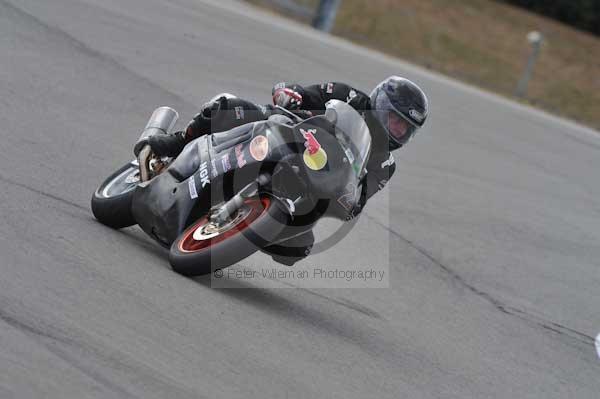 Motorcycle action photographs;Trackday digital images;donington;donington park leicestershire;donington photographs;event digital images;eventdigitalimages;no limits trackday;peter wileman photography;trackday;trackday photos