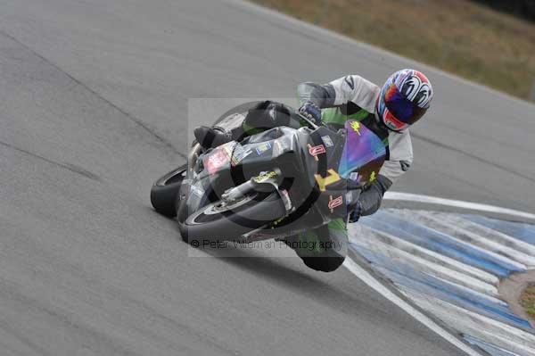 Motorcycle action photographs;Trackday digital images;donington;donington park leicestershire;donington photographs;event digital images;eventdigitalimages;no limits trackday;peter wileman photography;trackday;trackday photos