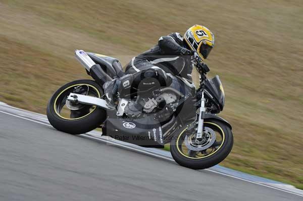 Motorcycle action photographs;Trackday digital images;donington;donington park leicestershire;donington photographs;event digital images;eventdigitalimages;no limits trackday;peter wileman photography;trackday;trackday photos