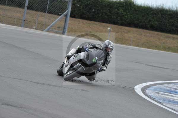Motorcycle action photographs;Trackday digital images;donington;donington park leicestershire;donington photographs;event digital images;eventdigitalimages;no limits trackday;peter wileman photography;trackday;trackday photos