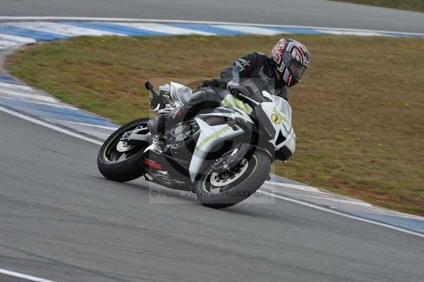 Motorcycle action photographs;Trackday digital images;donington;donington park leicestershire;donington photographs;event digital images;eventdigitalimages;no limits trackday;peter wileman photography;trackday;trackday photos