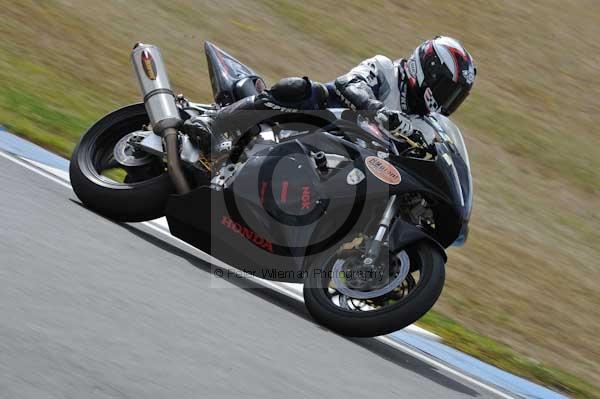 Motorcycle action photographs;Trackday digital images;donington;donington park leicestershire;donington photographs;event digital images;eventdigitalimages;no limits trackday;peter wileman photography;trackday;trackday photos