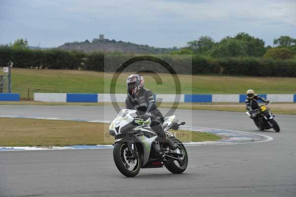 Motorcycle action photographs;Trackday digital images;donington;donington park leicestershire;donington photographs;event digital images;eventdigitalimages;no limits trackday;peter wileman photography;trackday;trackday photos