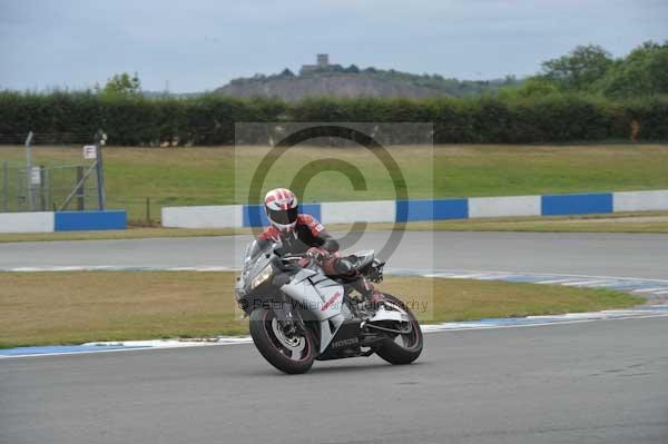 Motorcycle action photographs;Trackday digital images;donington;donington park leicestershire;donington photographs;event digital images;eventdigitalimages;no limits trackday;peter wileman photography;trackday;trackday photos