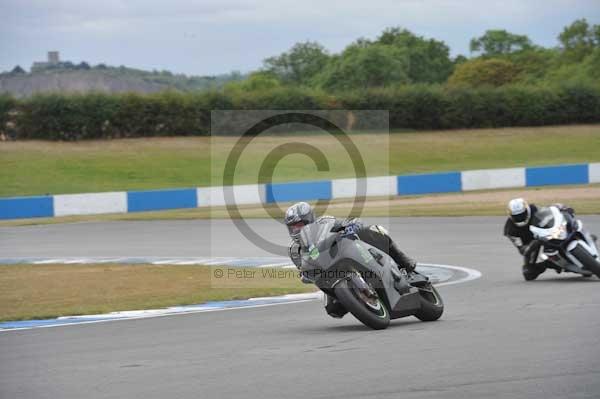 Motorcycle action photographs;Trackday digital images;donington;donington park leicestershire;donington photographs;event digital images;eventdigitalimages;no limits trackday;peter wileman photography;trackday;trackday photos