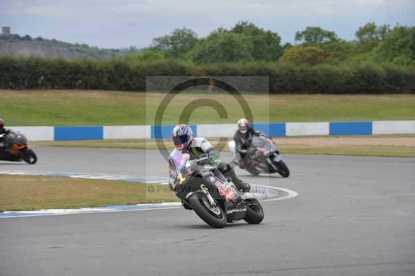 Motorcycle action photographs;Trackday digital images;donington;donington park leicestershire;donington photographs;event digital images;eventdigitalimages;no limits trackday;peter wileman photography;trackday;trackday photos