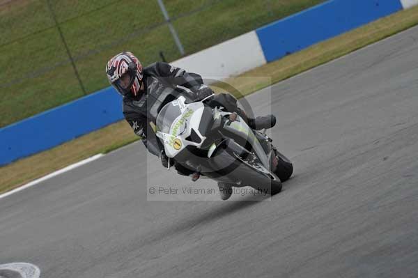 Motorcycle action photographs;Trackday digital images;donington;donington park leicestershire;donington photographs;event digital images;eventdigitalimages;no limits trackday;peter wileman photography;trackday;trackday photos