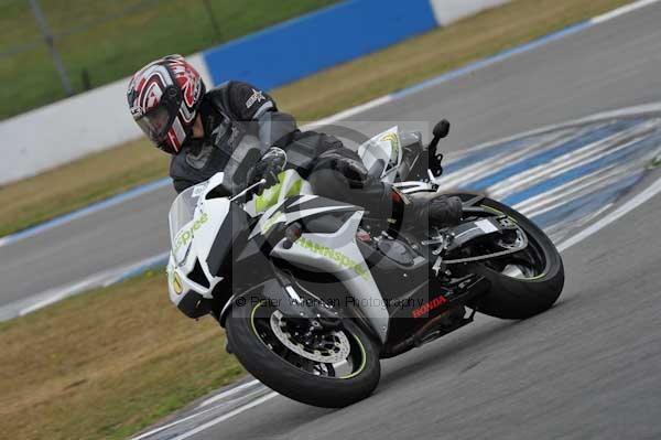 Motorcycle action photographs;Trackday digital images;donington;donington park leicestershire;donington photographs;event digital images;eventdigitalimages;no limits trackday;peter wileman photography;trackday;trackday photos