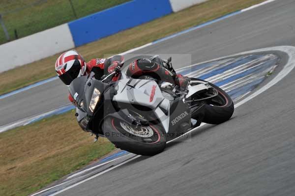 Motorcycle action photographs;Trackday digital images;donington;donington park leicestershire;donington photographs;event digital images;eventdigitalimages;no limits trackday;peter wileman photography;trackday;trackday photos