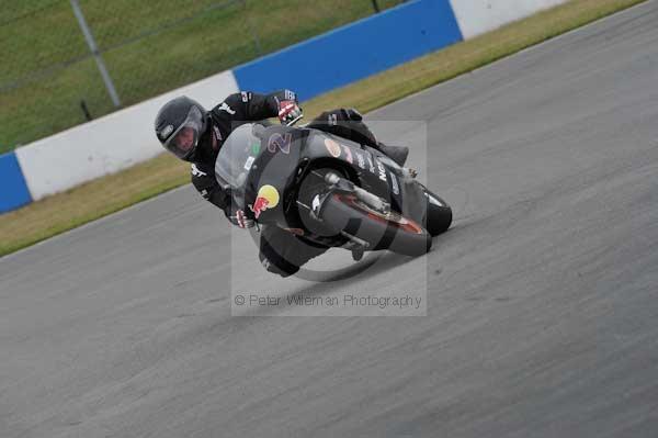 Motorcycle action photographs;Trackday digital images;donington;donington park leicestershire;donington photographs;event digital images;eventdigitalimages;no limits trackday;peter wileman photography;trackday;trackday photos