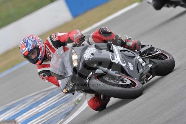 Motorcycle action photographs;Trackday digital images;donington;donington park leicestershire;donington photographs;event digital images;eventdigitalimages;no limits trackday;peter wileman photography;trackday;trackday photos