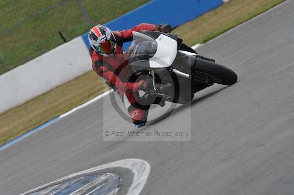 Motorcycle action photographs;Trackday digital images;donington;donington park leicestershire;donington photographs;event digital images;eventdigitalimages;no limits trackday;peter wileman photography;trackday;trackday photos