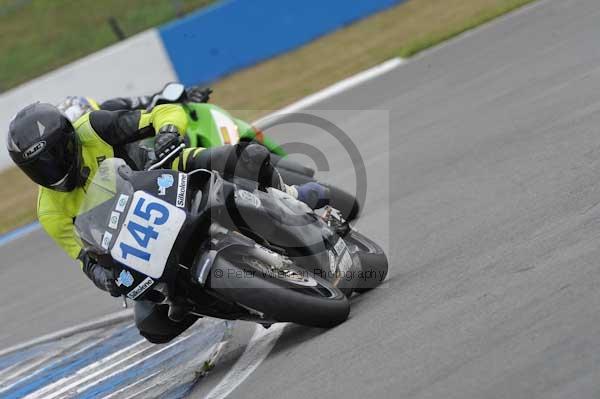 Motorcycle action photographs;Trackday digital images;donington;donington park leicestershire;donington photographs;event digital images;eventdigitalimages;no limits trackday;peter wileman photography;trackday;trackday photos