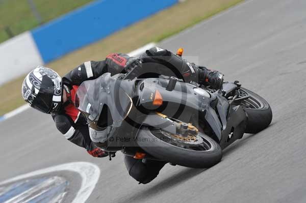 Motorcycle action photographs;Trackday digital images;donington;donington park leicestershire;donington photographs;event digital images;eventdigitalimages;no limits trackday;peter wileman photography;trackday;trackday photos