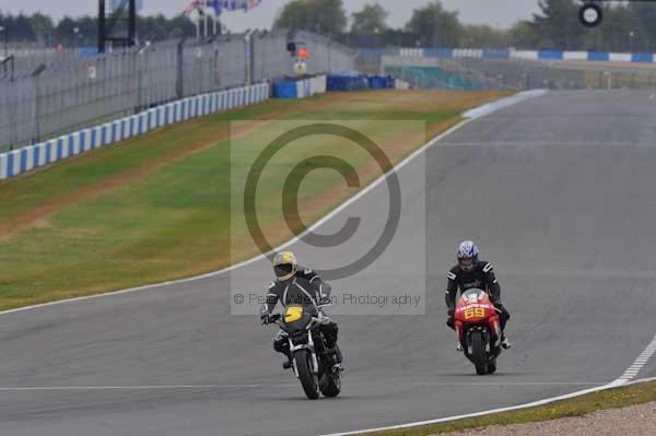 Motorcycle action photographs;Trackday digital images;donington;donington park leicestershire;donington photographs;event digital images;eventdigitalimages;no limits trackday;peter wileman photography;trackday;trackday photos
