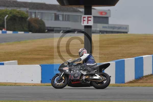 Motorcycle action photographs;Trackday digital images;donington;donington park leicestershire;donington photographs;event digital images;eventdigitalimages;no limits trackday;peter wileman photography;trackday;trackday photos