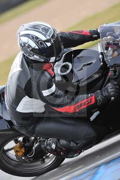 Motorcycle action photographs;Trackday digital images;donington;donington park leicestershire;donington photographs;event digital images;eventdigitalimages;no limits trackday;peter wileman photography;trackday;trackday photos