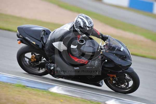 Motorcycle action photographs;Trackday digital images;donington;donington park leicestershire;donington photographs;event digital images;eventdigitalimages;no limits trackday;peter wileman photography;trackday;trackday photos