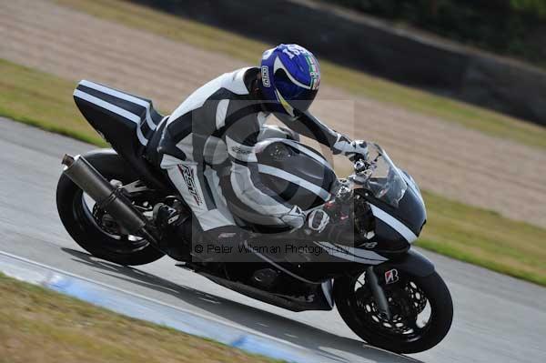 Motorcycle action photographs;Trackday digital images;donington;donington park leicestershire;donington photographs;event digital images;eventdigitalimages;no limits trackday;peter wileman photography;trackday;trackday photos