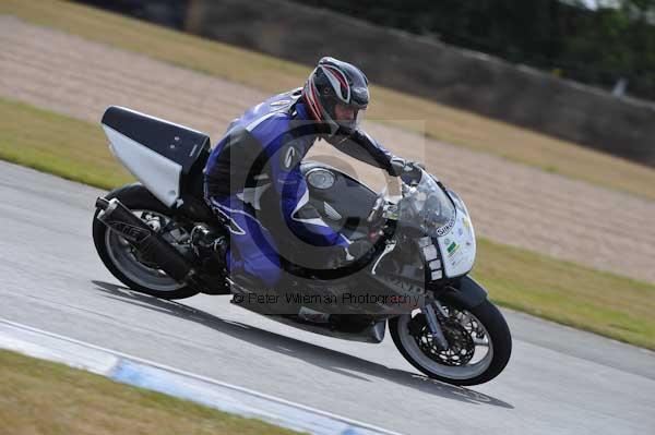 Motorcycle action photographs;Trackday digital images;donington;donington park leicestershire;donington photographs;event digital images;eventdigitalimages;no limits trackday;peter wileman photography;trackday;trackday photos