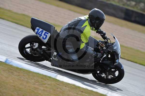 Motorcycle action photographs;Trackday digital images;donington;donington park leicestershire;donington photographs;event digital images;eventdigitalimages;no limits trackday;peter wileman photography;trackday;trackday photos