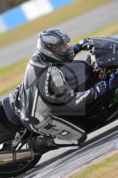 Motorcycle action photographs;Trackday digital images;donington;donington park leicestershire;donington photographs;event digital images;eventdigitalimages;no limits trackday;peter wileman photography;trackday;trackday photos