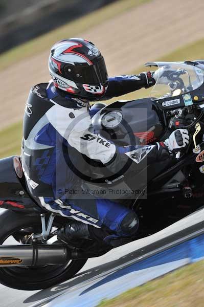 Motorcycle action photographs;Trackday digital images;donington;donington park leicestershire;donington photographs;event digital images;eventdigitalimages;no limits trackday;peter wileman photography;trackday;trackday photos