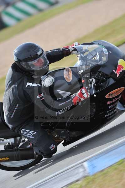 Motorcycle action photographs;Trackday digital images;donington;donington park leicestershire;donington photographs;event digital images;eventdigitalimages;no limits trackday;peter wileman photography;trackday;trackday photos