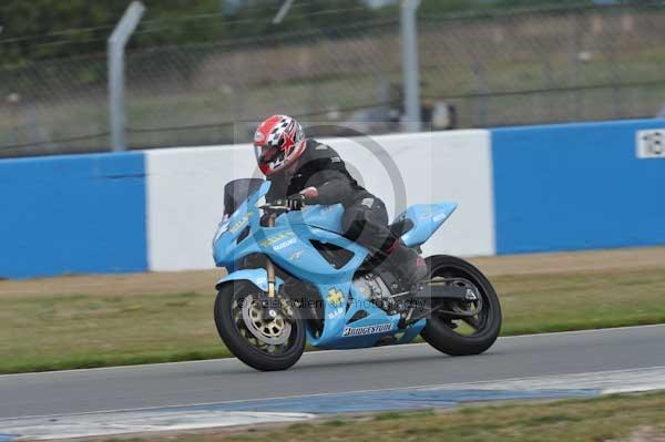 Motorcycle action photographs;Trackday digital images;donington;donington park leicestershire;donington photographs;event digital images;eventdigitalimages;no limits trackday;peter wileman photography;trackday;trackday photos