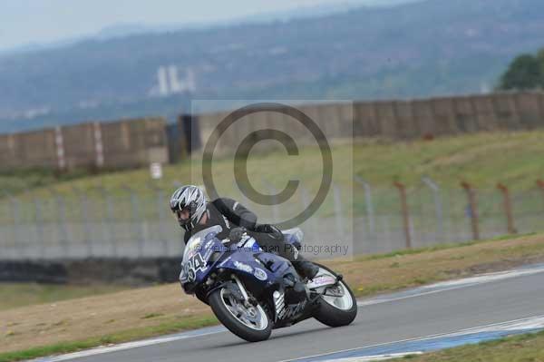 Motorcycle action photographs;Trackday digital images;donington;donington park leicestershire;donington photographs;event digital images;eventdigitalimages;no limits trackday;peter wileman photography;trackday;trackday photos