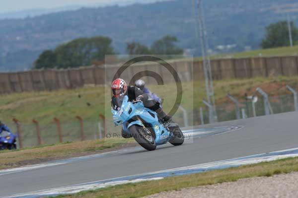 Motorcycle action photographs;Trackday digital images;donington;donington park leicestershire;donington photographs;event digital images;eventdigitalimages;no limits trackday;peter wileman photography;trackday;trackday photos