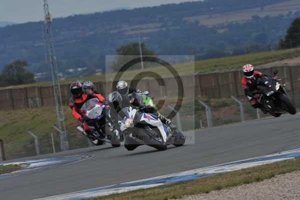 Motorcycle action photographs;Trackday digital images;donington;donington park leicestershire;donington photographs;event digital images;eventdigitalimages;no limits trackday;peter wileman photography;trackday;trackday photos