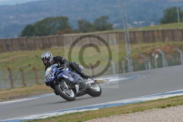 Motorcycle action photographs;Trackday digital images;donington;donington park leicestershire;donington photographs;event digital images;eventdigitalimages;no limits trackday;peter wileman photography;trackday;trackday photos