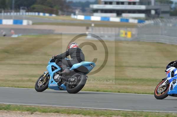 Motorcycle action photographs;Trackday digital images;donington;donington park leicestershire;donington photographs;event digital images;eventdigitalimages;no limits trackday;peter wileman photography;trackday;trackday photos