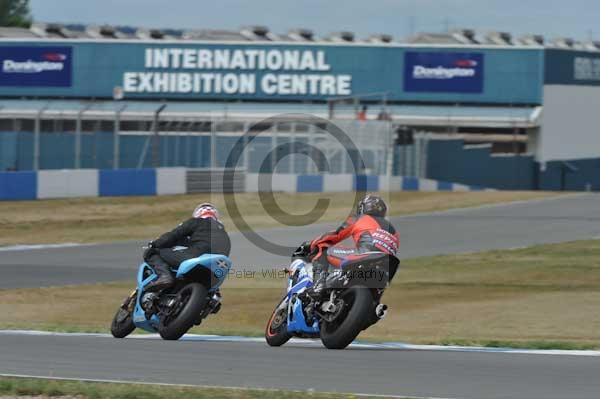 Motorcycle action photographs;Trackday digital images;donington;donington park leicestershire;donington photographs;event digital images;eventdigitalimages;no limits trackday;peter wileman photography;trackday;trackday photos