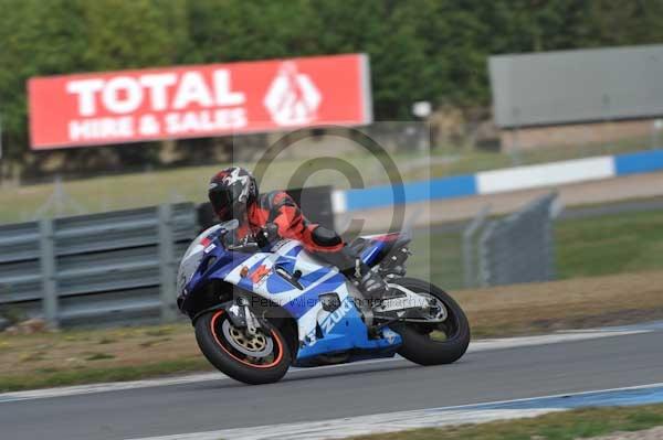 Motorcycle action photographs;Trackday digital images;donington;donington park leicestershire;donington photographs;event digital images;eventdigitalimages;no limits trackday;peter wileman photography;trackday;trackday photos