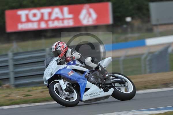 Motorcycle action photographs;Trackday digital images;donington;donington park leicestershire;donington photographs;event digital images;eventdigitalimages;no limits trackday;peter wileman photography;trackday;trackday photos