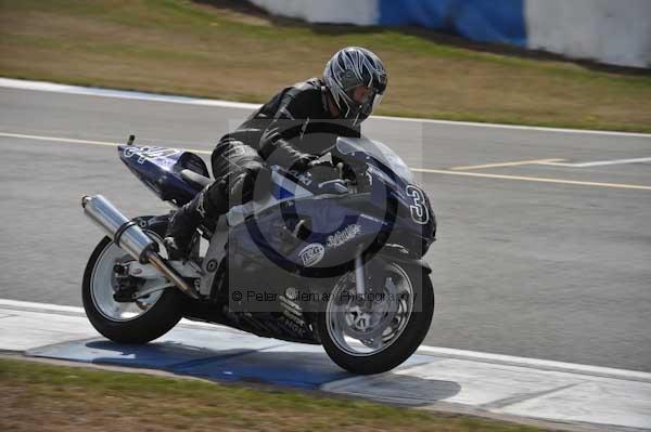 Motorcycle action photographs;Trackday digital images;donington;donington park leicestershire;donington photographs;event digital images;eventdigitalimages;no limits trackday;peter wileman photography;trackday;trackday photos