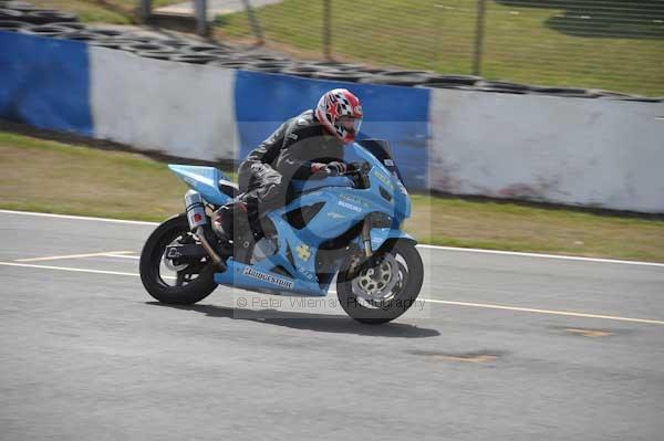 Motorcycle action photographs;Trackday digital images;donington;donington park leicestershire;donington photographs;event digital images;eventdigitalimages;no limits trackday;peter wileman photography;trackday;trackday photos