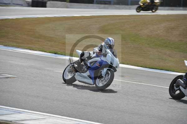 Motorcycle action photographs;Trackday digital images;donington;donington park leicestershire;donington photographs;event digital images;eventdigitalimages;no limits trackday;peter wileman photography;trackday;trackday photos