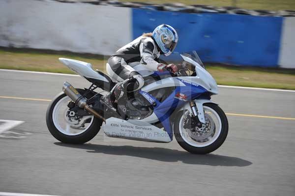 Motorcycle action photographs;Trackday digital images;donington;donington park leicestershire;donington photographs;event digital images;eventdigitalimages;no limits trackday;peter wileman photography;trackday;trackday photos