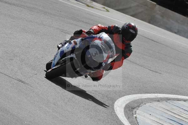 Motorcycle action photographs;Trackday digital images;donington;donington park leicestershire;donington photographs;event digital images;eventdigitalimages;no limits trackday;peter wileman photography;trackday;trackday photos